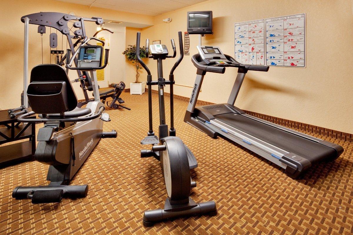 Baymont By Wyndham East Windsor Bradley Airport Hotel Bagian luar foto