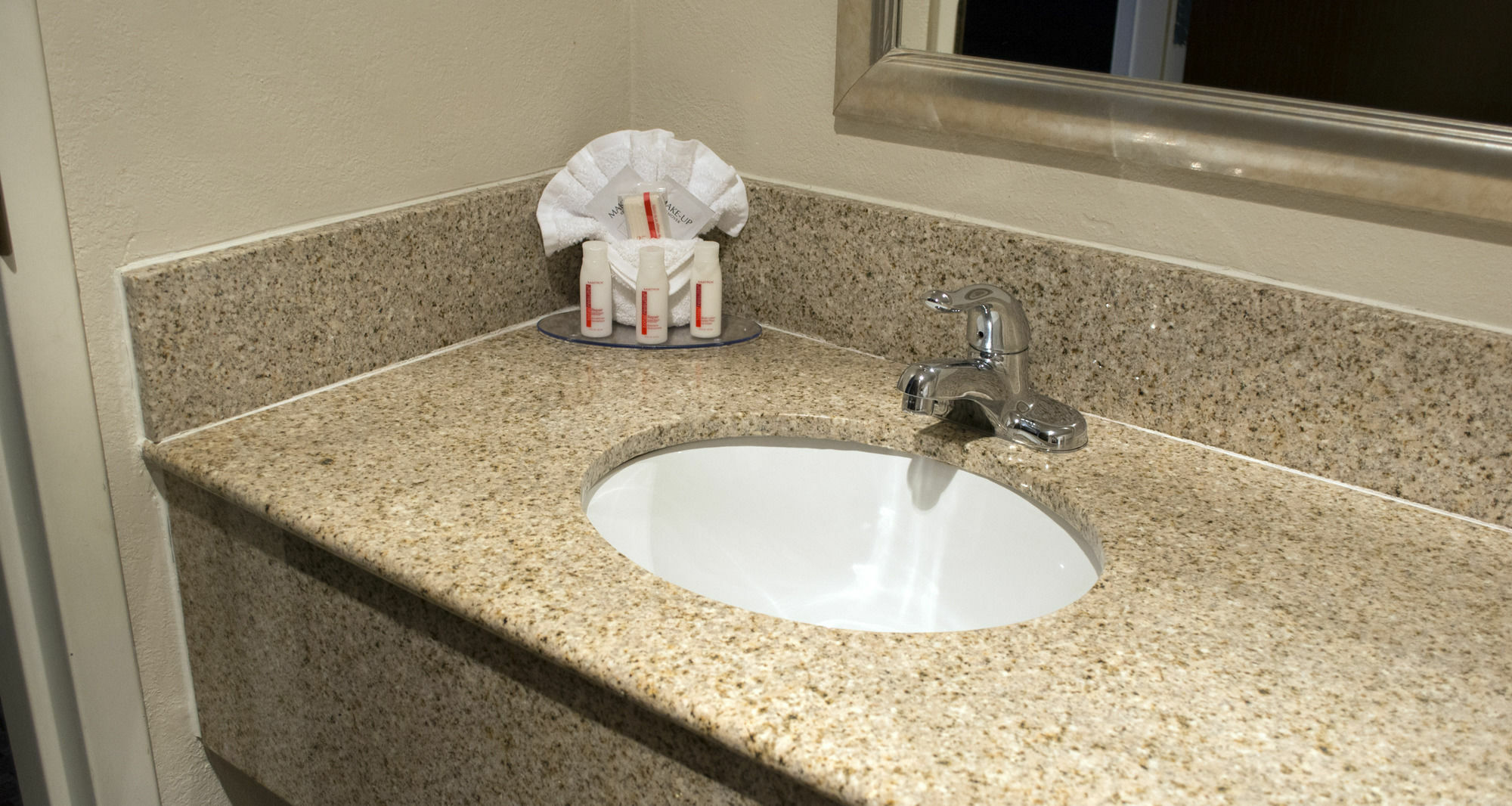 Baymont By Wyndham East Windsor Bradley Airport Hotel Bagian luar foto